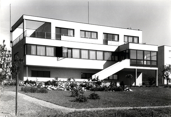 Suk-Haus, Südfassade mit Treppe zum Garten, 1932